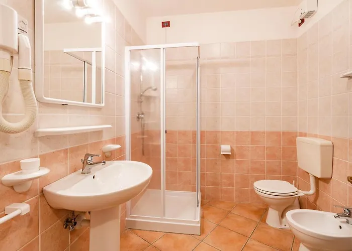 Ai Pini-residence شقة